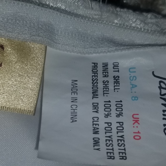 Vintage 80s/90s Wedding Dress with Bussel Train - Picture 15 of 16